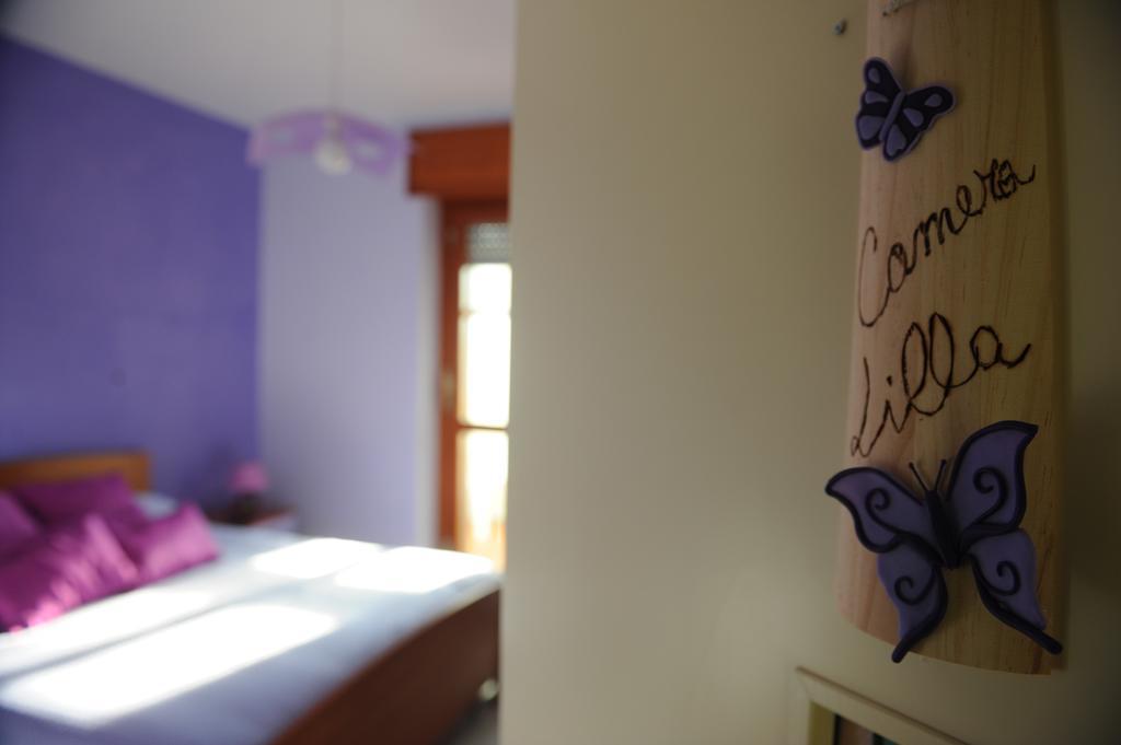 B&B Viale Delle Colline Salerno Rum bild