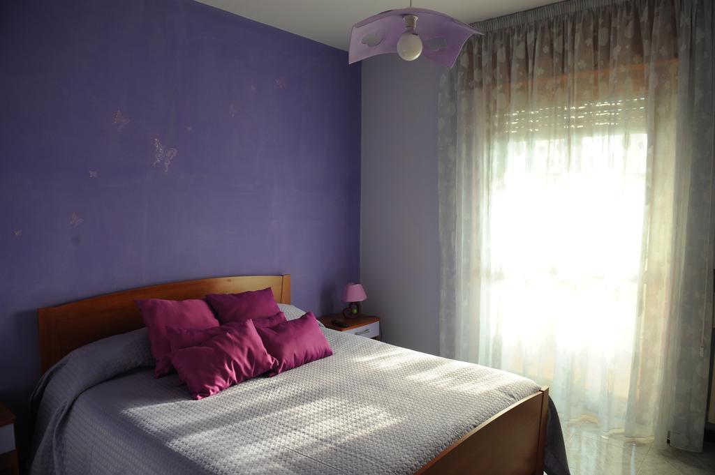 B&B Viale Delle Colline Salerno Rum bild